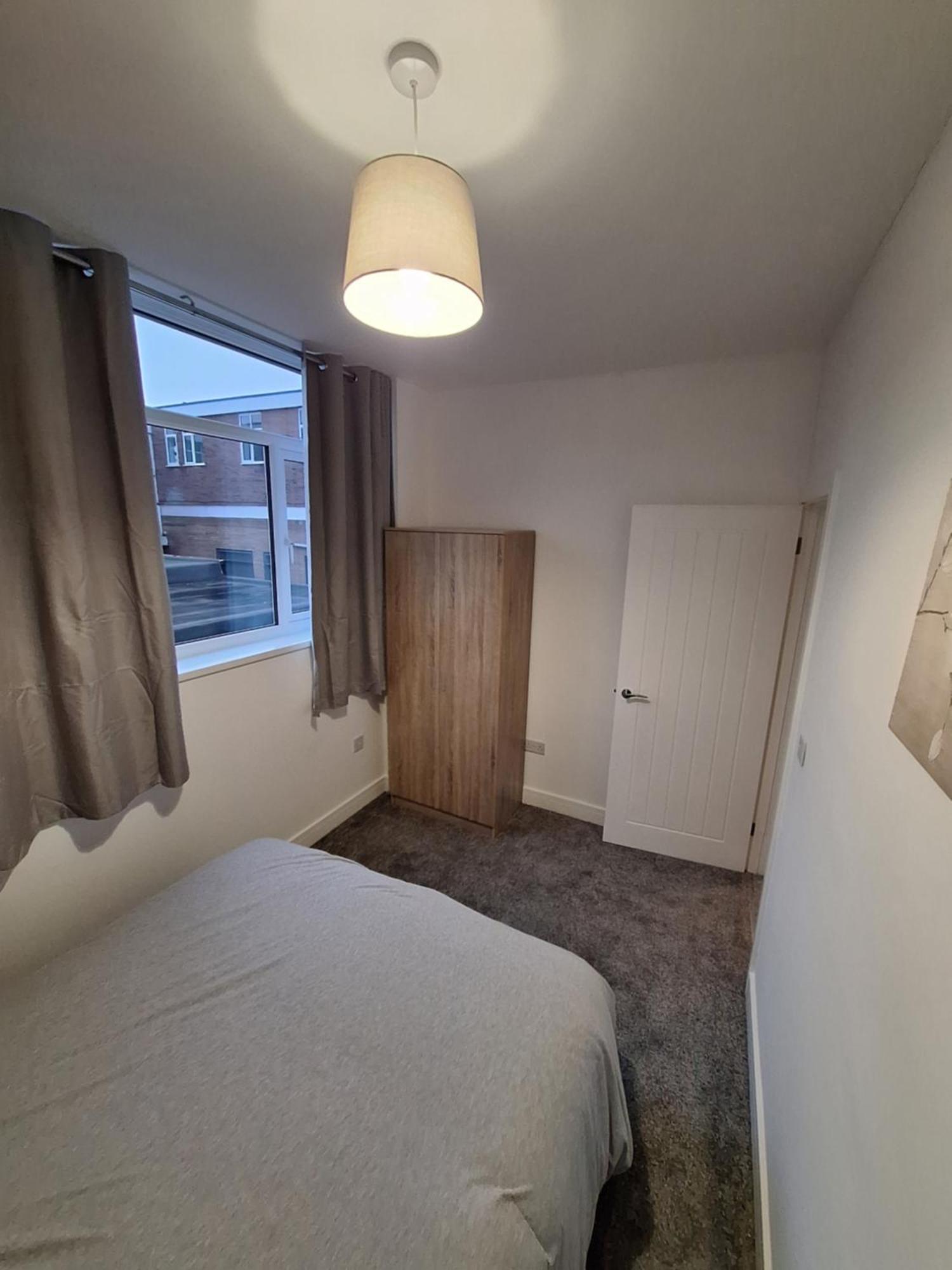 Centre Of The Town Apartment Whitchurch  Exterior foto
